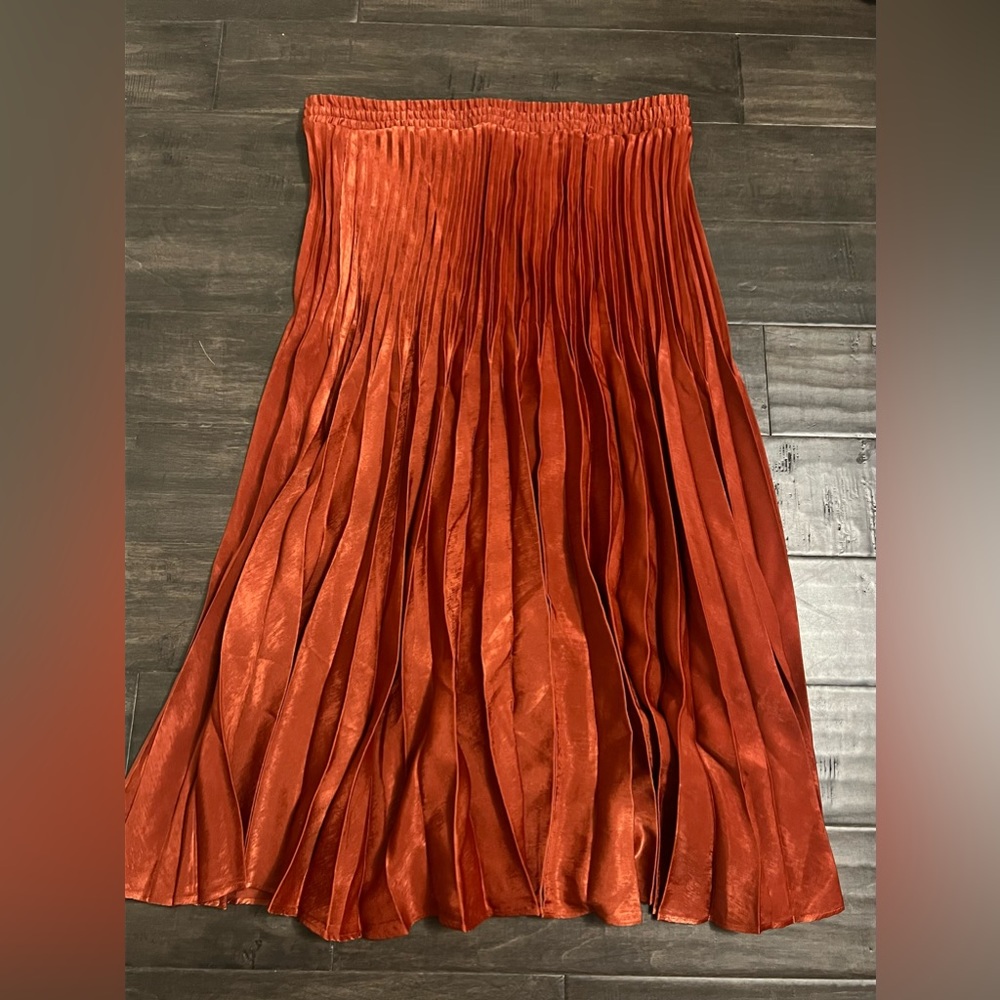 Max Studio Satin Pleated Skirt
